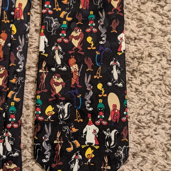 Looney tunes tie - Picture 1 of 3